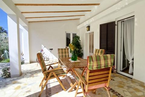 Istra, Vrsar, okolica,  kuća s 4 apartmana blizu mora