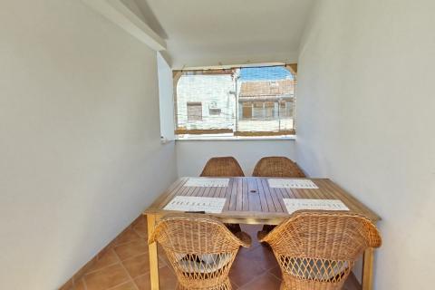 Istra, Vrsar, okolica,  kuća s 4 apartmana blizu mora