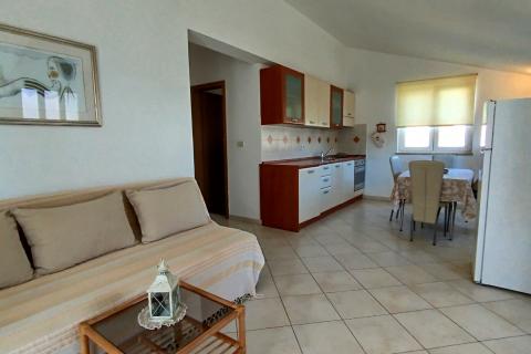 Istra, Vrsar, okolica,  kuća s 4 apartmana blizu mora