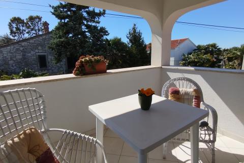 Istra, Vrsar, okolica,  kuća s 4 apartmana blizu mora