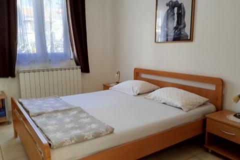 Istra, Vrsar, okolica,  kuća s 4 apartmana blizu mora