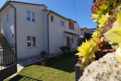 Istra, Vrsar, okolica,  kuća s 4 apartmana blizu mora