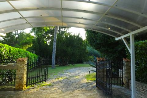 Istra,Lovrečica-Kuća prizemnica s prostranim vrtom