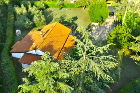 Istra,Lovrečica-Kuća prizemnica s prostranim vrtom