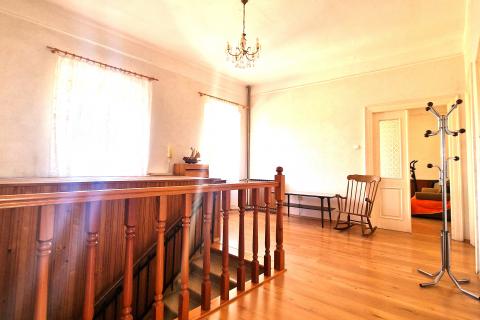 Istra,Brtonigla-Trosoban stan u centru s pogledom na more