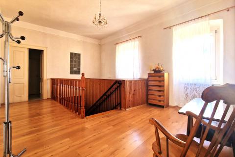 Istra,Brtonigla-Trosoban stan u centru s pogledom na more