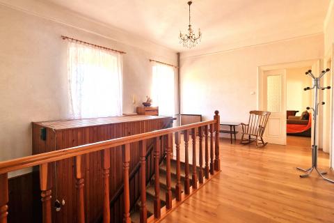 Istra,Brtonigla-Trosoban stan u centru s pogledom na more