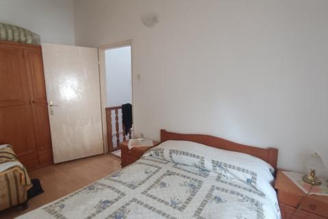 Istra, Rovinj, kuća u starogradskoj jezgri s privatnim dvorištem