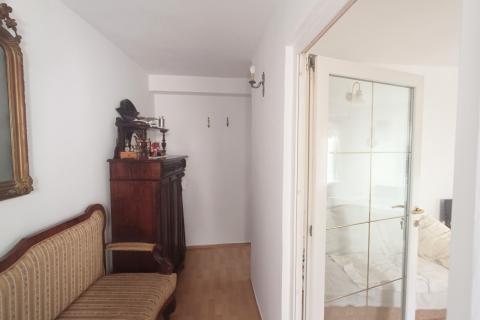 Istra, Rovinj, kuća u starogradskoj jezgri s privatnim dvorištem