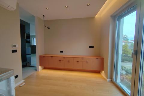 OTOK KRK-GRAD KRK luksuzan apatrman na prvom katu ,100 metara do mora