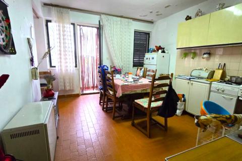 Istra, Rovinj, stanovanje z 2 spalnicama, balkonom, pogledom na morje, parkiriščem