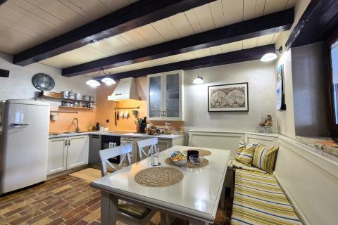 ISTRA,LUPOGLAV- kamena kuća s velikom okućnicom