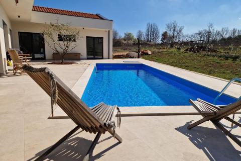 Istra, Rovinj - Moderna kuća s bazenom na osami 