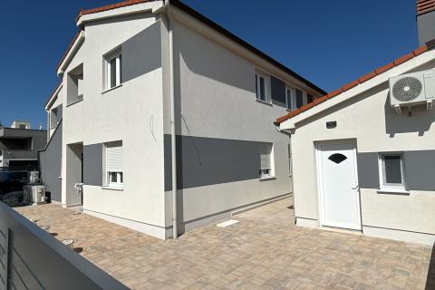 Istra, Šišan - kuća, novogradnja, blizina plaže