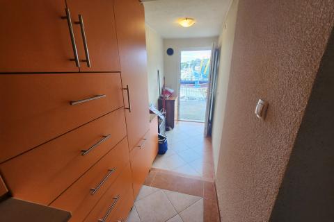 Rijeka, Kostrena - etaža s 2 stana