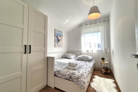 RIJEKA,KASTAV- stan s pogledom na more