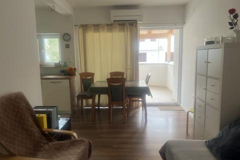 Baška - lijep i prostran stan 78m2, parking