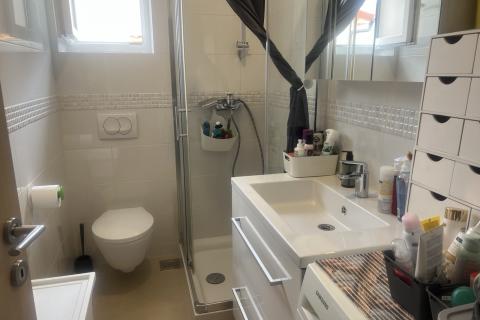 Baška - lijep i prostran stan 78m2, parking