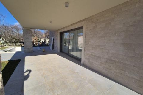 OTOK KRK,MALINSKA nova villa a bazenom