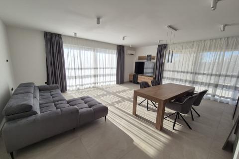 OTOK KRK,MALINSKA nova villa a bazenom