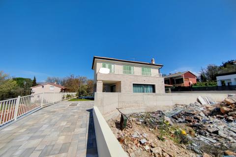 OTOK KRK,MALINSKA nova villa a bazenom