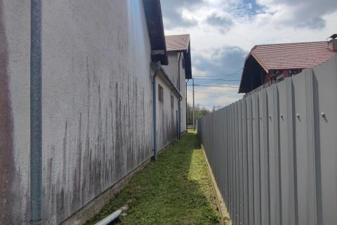 Ivanić-Grad, Kloštar Ivanić, obiteljska kuća, polu-adaptirana