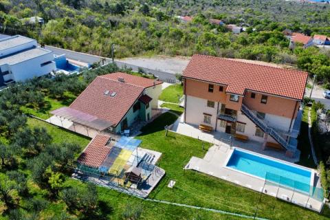 Haus Crikvenica, 657m2