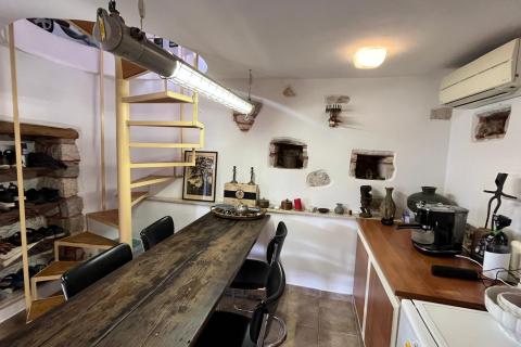 Istra, Oprtalj, okolica – kompleks nekretnina s potencijalom za turizam ili miran život na selu