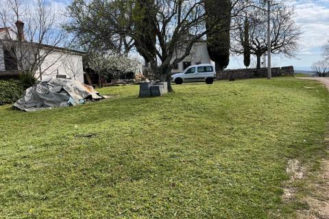 Istra, Oprtalj, okolica – kompleks nekretnina s potencijalom za turizam ili miran život na selu