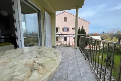 Insel Krk, Malinska, Wohnung mit Meerblick, Erdgeschoss, Parkplatz