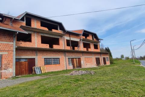 Sveti Ivan Zelina, Obrež Zelinski, kuća - stambena zgrada 12 stanova