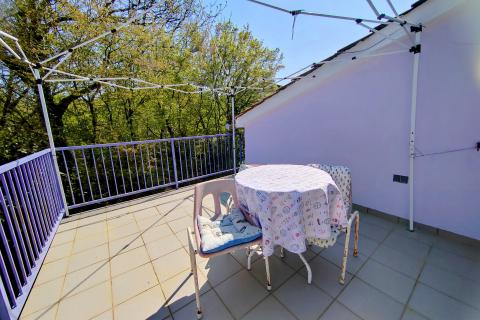 OTOK KRK,SOLINE kuća sa dva stana