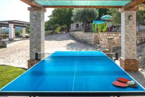 Istra,Kaštel-Vila s bazenom i apartmanska kuća