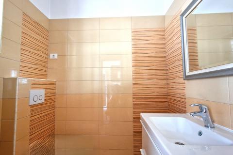 Istra,Kaštel-Vila s bazenom i apartmanska kuća