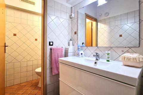 Istra,Kaštel-Vila s bazenom i apartmanska kuća