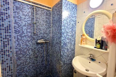 Istra,Kaštel-Vila s bazenom i apartmanska kuća