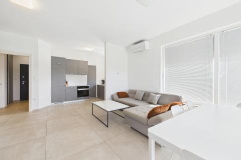 Pula,Štinjan-komforan dvosobni stan u novogradnji