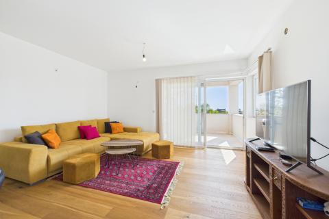 Istra,Vodnjan-kuća s 2 stana i pogledom prema moru