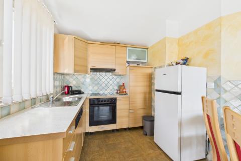 Istra,Vodnjan-kuća s 2 stana i pogledom prema moru