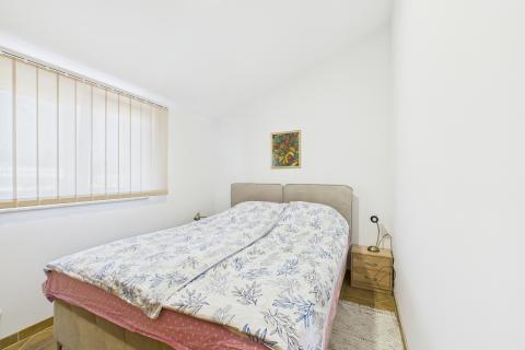 Istra,Vodnjan-kuća s 2 stana i pogledom prema moru