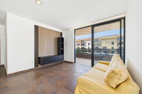 Istra,Medulin-dvosobni stan u novogradnji,150m od plaže