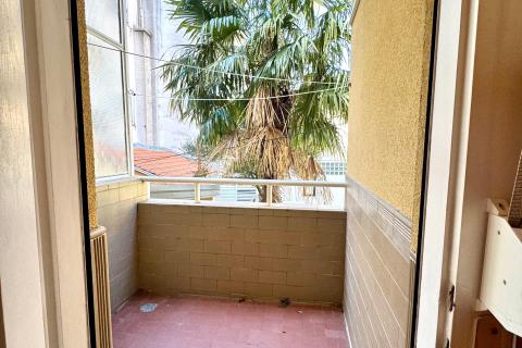 Crikvenica- kuća sa 4 apartmana u strogom centru grada