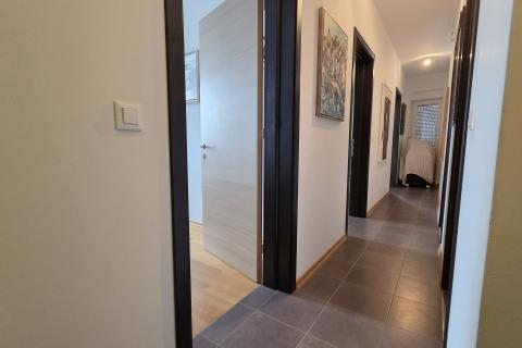 Istra, Peroj - dvoetažan komforan stan 