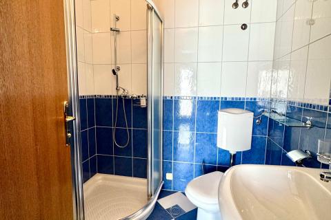 Crikvenica, Dramalj – Two-story three-bedroom apartment with parking