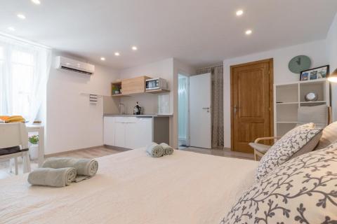 Istra,Rovinj,2 studija u centru,40m2,mirna ulica,blizu mora