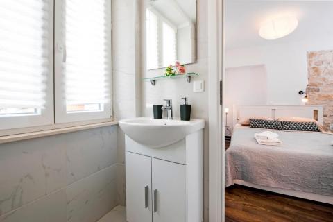 Istra,Rovinj,2 studija u centru,40m2,mirna ulica,blizu mora