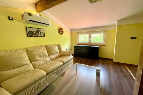 Bribir – Familienhaus mit Garten und Garage