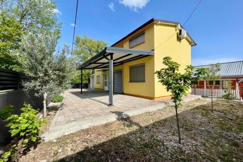 Bribir – Familienhaus mit Garten und Garage