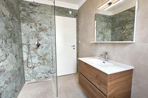 Istra, Umag okolica- stan u novogradnji, pogled more