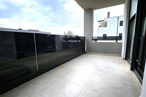 Istra, Umag okolica- stan u novogradnji, pogled more